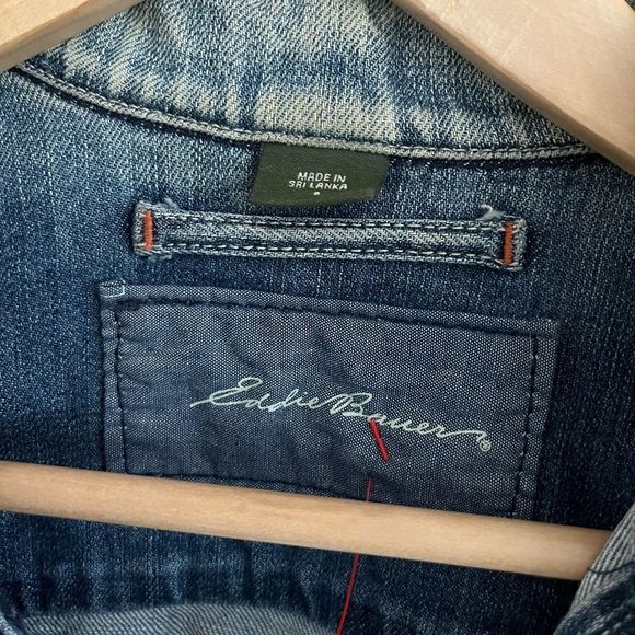 EDDIE BAUER || Womans Small Denim Jean Jacket - Picture 5 of 7